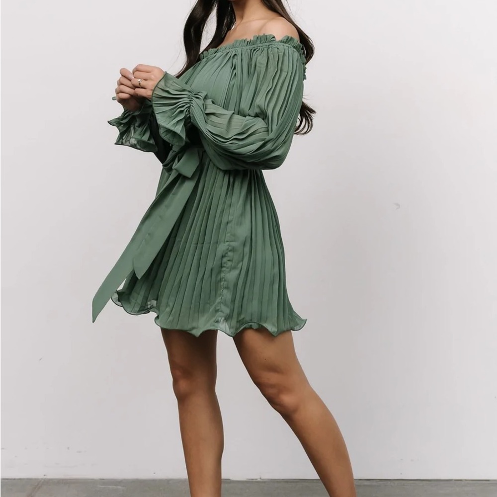 Vici green off shoulder dress